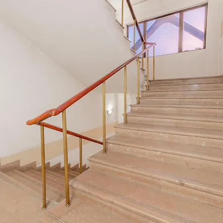 Hostal Rhodopi *